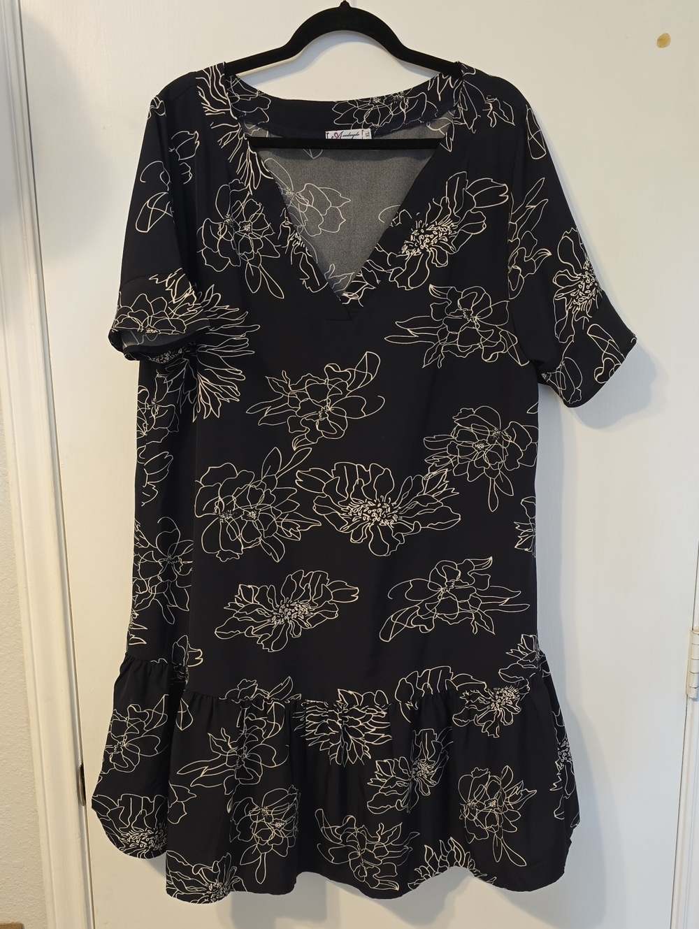 Floral V-Neck Mini Dress in Black